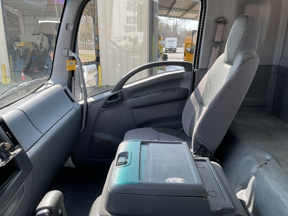 Medium Duty Box Truck-Light and Medium Duty Trucks-Isuzu-2021-FTR-Panama City-FL-159,491\n\t\tmiles-$ 59,250 - Image 19