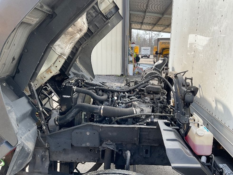 Medium Duty Box Truck-Light and Medium Duty Trucks-Isuzu-2021-FTR-Panama City-FL-159,491\n\t\tmiles-$ 59,250 - Image 24