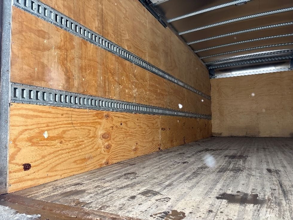 Medium Duty Box Truck-Light and Medium Duty Trucks-Isuzu-2021-NQR-Brook Park-OH-139,871\n\t\tmiles-$ 39,500 - Image 10