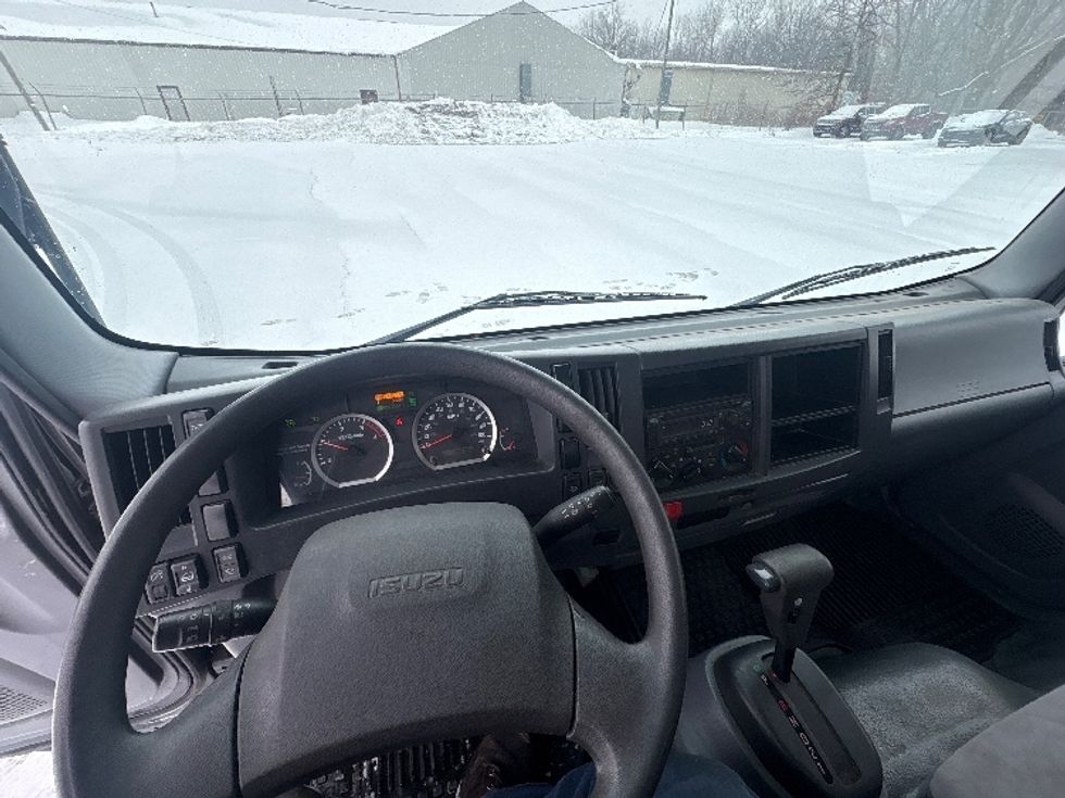 Medium Duty Box Truck-Light and Medium Duty Trucks-Isuzu-2021-NQR-Brook Park-OH-139,871\n\t\tmiles-$ 39,500 - Image 17