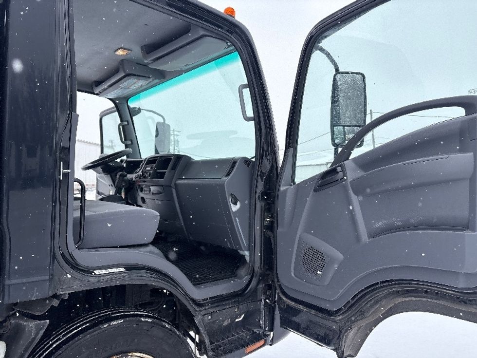 Medium Duty Box Truck-Light and Medium Duty Trucks-Isuzu-2021-NQR-Brook Park-OH-139,871\n\t\tmiles-$ 39,500 - Image 19