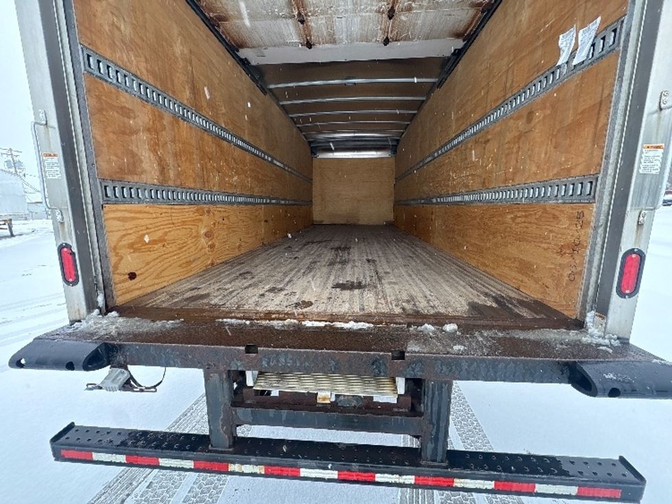 Medium Duty Box Truck-Light and Medium Duty Trucks-Isuzu-2021-NQR-Brook Park-OH-139,871\n\t\tmiles-$ 39,500 - Image 9