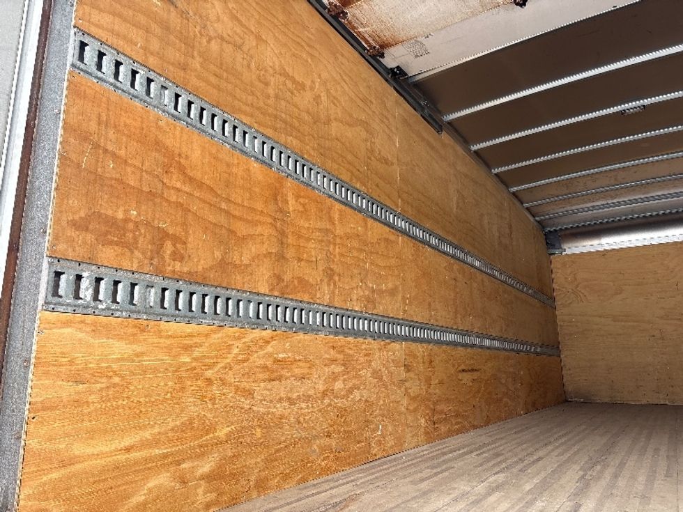 Medium Duty Box Truck-Light and Medium Duty Trucks-Isuzu-2021-NQR-Brook Park-OH-57,721\n\t\tmiles-$ 51,250 - Image 10