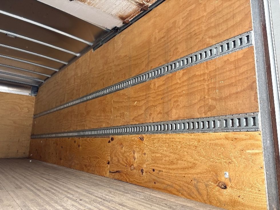 Medium Duty Box Truck-Light and Medium Duty Trucks-Isuzu-2021-NQR-Brook Park-OH-57,721\n\t\tmiles-$ 51,250 - Image 11