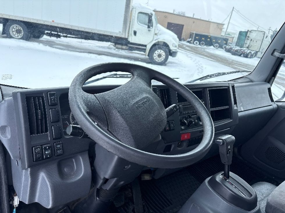 Medium Duty Box Truck-Light and Medium Duty Trucks-Isuzu-2021-NQR-Brook Park-OH-57,721\n\t\tmiles-$ 51,250 - Image 16