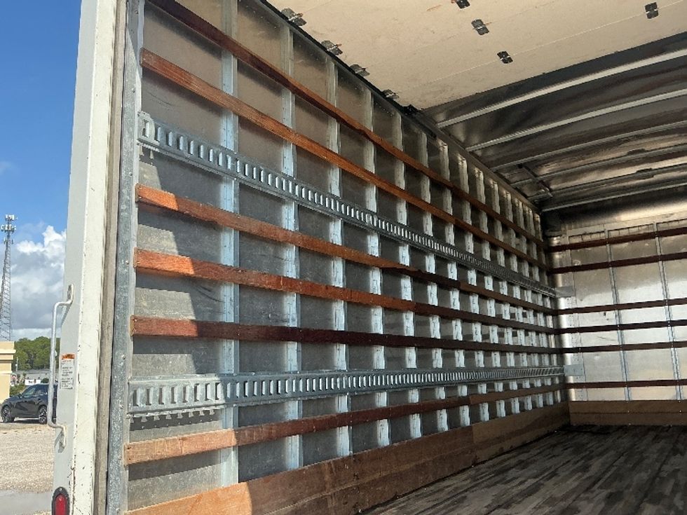 Medium Duty Box Truck-Light and Medium Duty Trucks-Isuzu-2021-NQR-Gulfport-MS-115,750\n\t\tmiles-$ 46,750 - Image 11