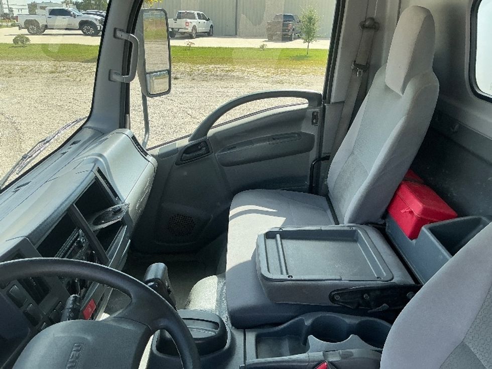 Medium Duty Box Truck-Light and Medium Duty Trucks-Isuzu-2021-NQR-Gulfport-MS-115,750\n\t\tmiles-$ 46,750 - Image 19