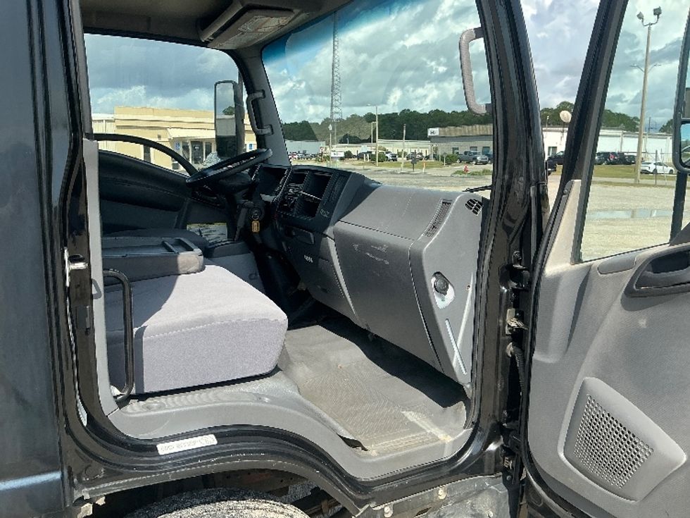 Medium Duty Box Truck-Light and Medium Duty Trucks-Isuzu-2021-NQR-Gulfport-MS-115,750\n\t\tmiles-$ 46,750 - Image 20