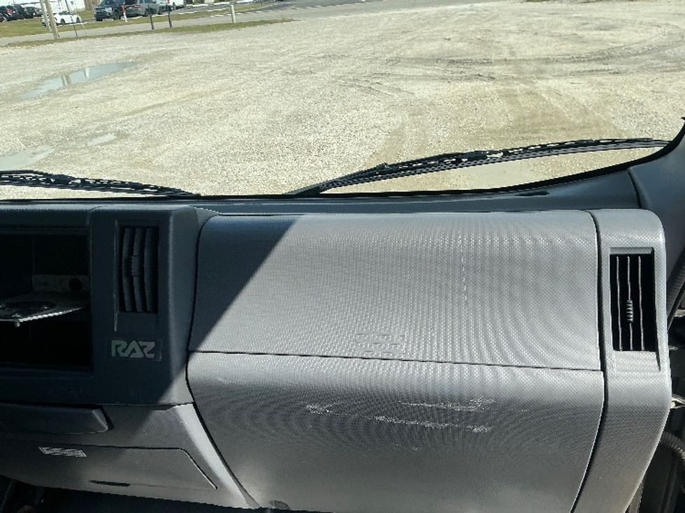 Medium Duty Box Truck-Light and Medium Duty Trucks-Isuzu-2021-NQR-Gulfport-MS-115,750\n\t\tmiles-$ 46,750 - Image 21