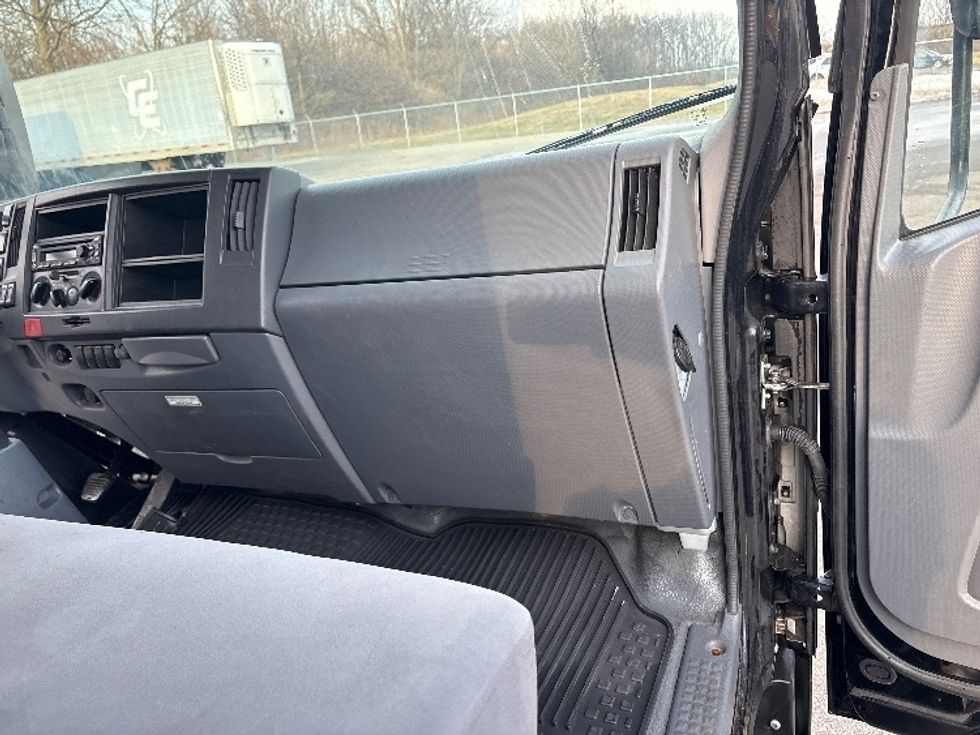 Medium Duty Box Truck-Light and Medium Duty Trucks-Isuzu-2021-NQR-Middlefield-OH-129,527\n\t\tmiles-$ 41,750 - Image 21