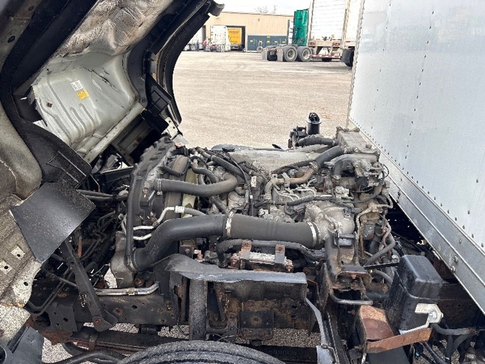 Medium Duty Box Truck-Light and Medium Duty Trucks-Isuzu-2021-NQR-Middlefield-OH-129,527\n\t\tmiles-$ 41,750 - Image 24