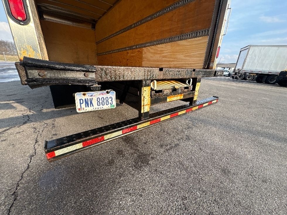 Medium Duty Box Truck-Light and Medium Duty Trucks-Isuzu-2021-NQR-Middlefield-OH-129,527\n\t\tmiles-$ 41,750 - Image 9