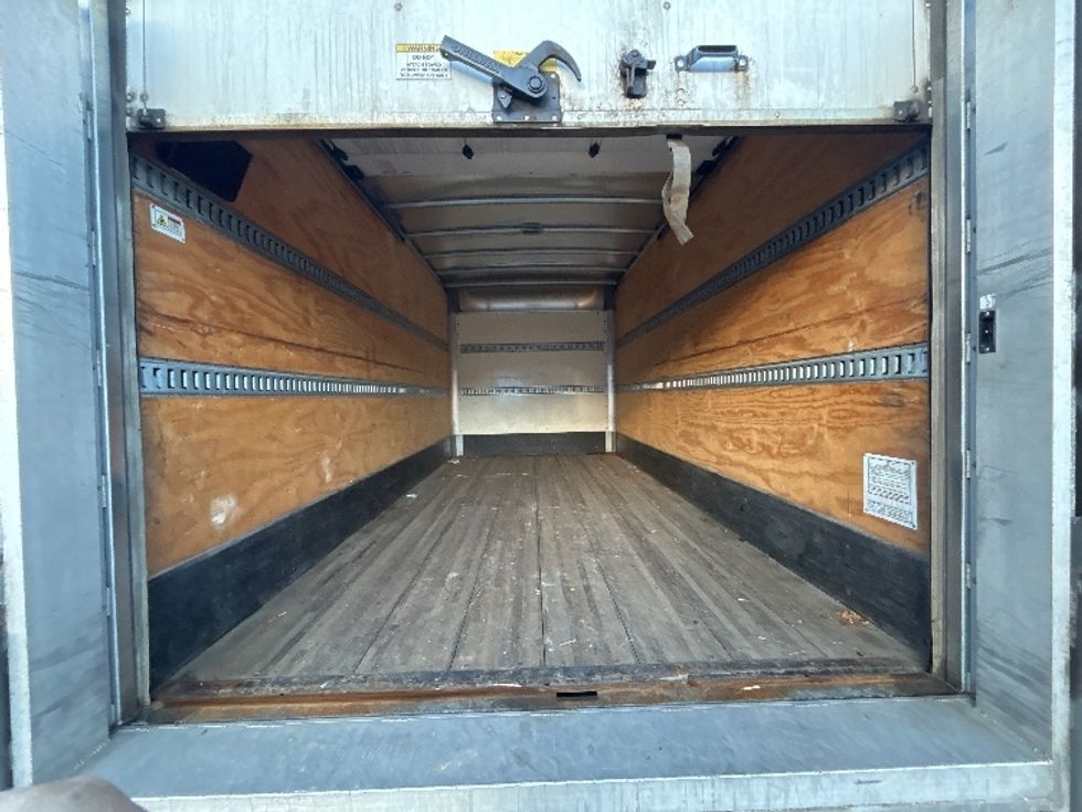 Medium Duty Box Truck-Light and Medium Duty Trucks-Isuzu-2021-NQR-Montgomery-NY-134,396\n\t\tmiles-$ 38,750 - Image 8