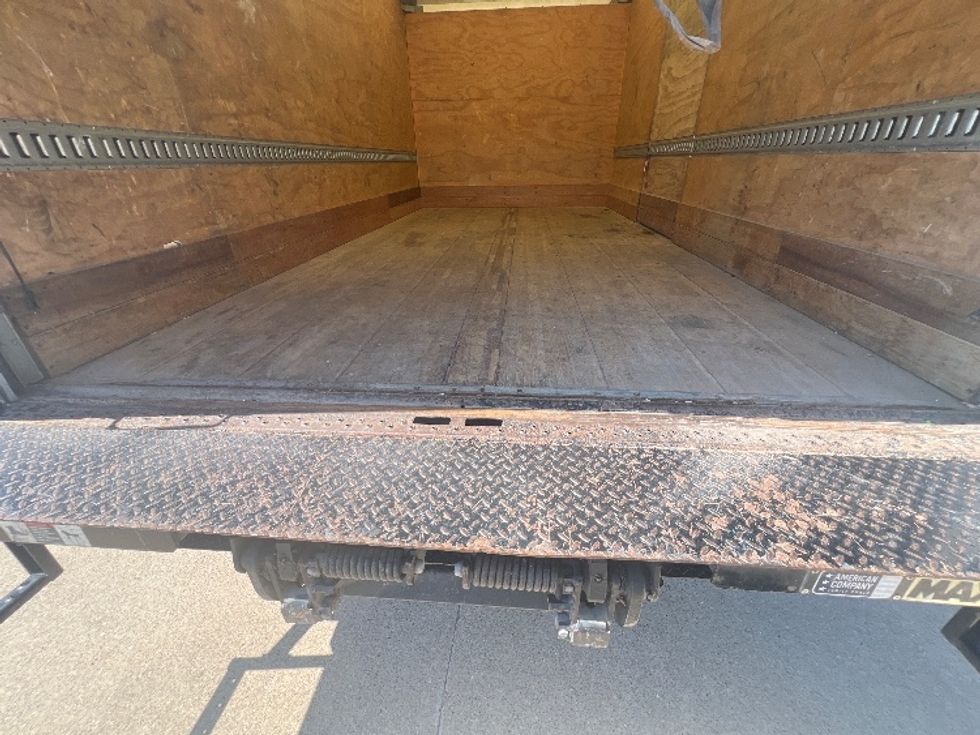 Medium Duty Box Truck-Light and Medium Duty Trucks-Isuzu-2021-NQR-San Antonio-TX-173,157\n\t\tmiles-$ 35,750 - Image 10