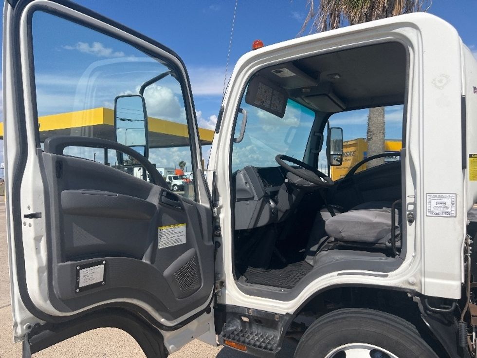 Medium Duty Box Truck-Light and Medium Duty Trucks-Isuzu-2021-NQR-San Antonio-TX-173,157\n\t\tmiles-$ 35,750 - Image 16