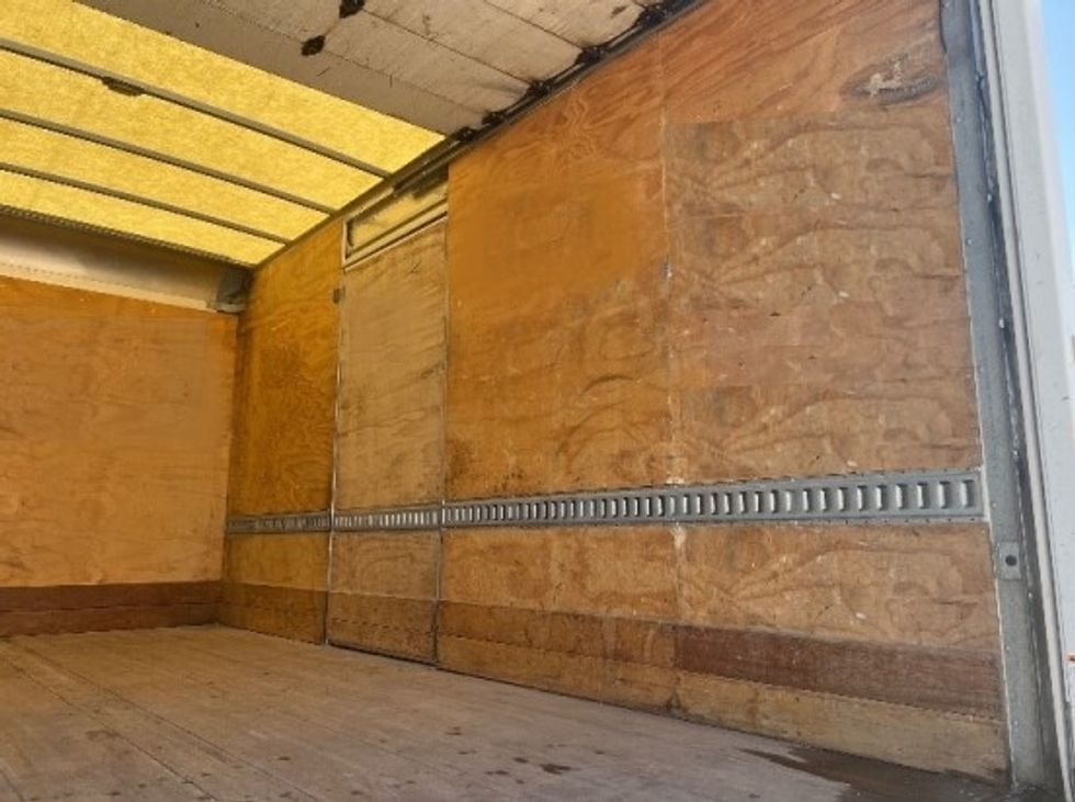 Medium Duty Box Truck-Light and Medium Duty Trucks-Isuzu-2021-NQR-San Antonio-TX-182,075\n\t\tmiles-$ 34,000 - Image 12