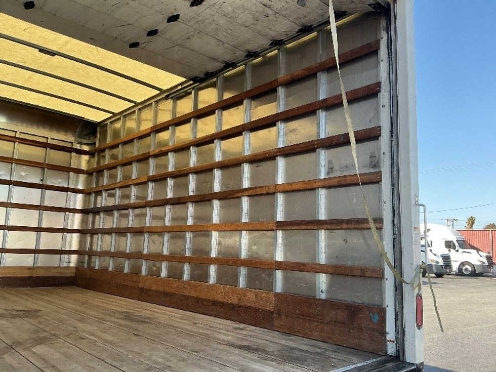 Medium Duty Box Truck-Light and Medium Duty Trucks-Isuzu-2021-NQR-Torrance-CA-93,367\n\t\tmiles-$ 49,250 - Image 12