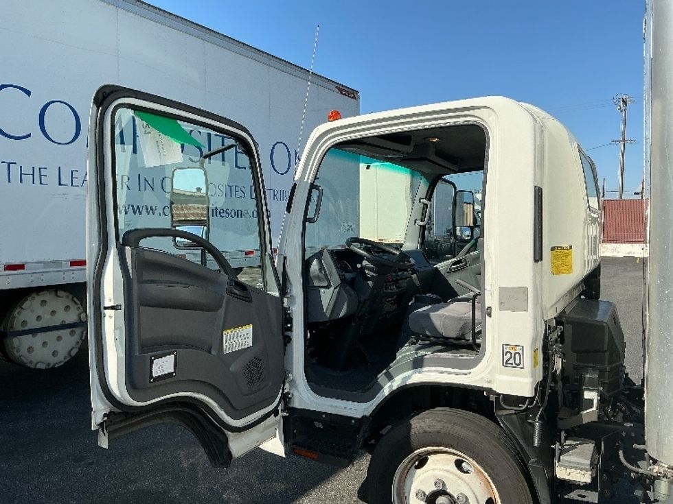 Medium Duty Box Truck-Light and Medium Duty Trucks-Isuzu-2021-NQR-Torrance-CA-93,367\n\t\tmiles-$ 49,250 - Image 16