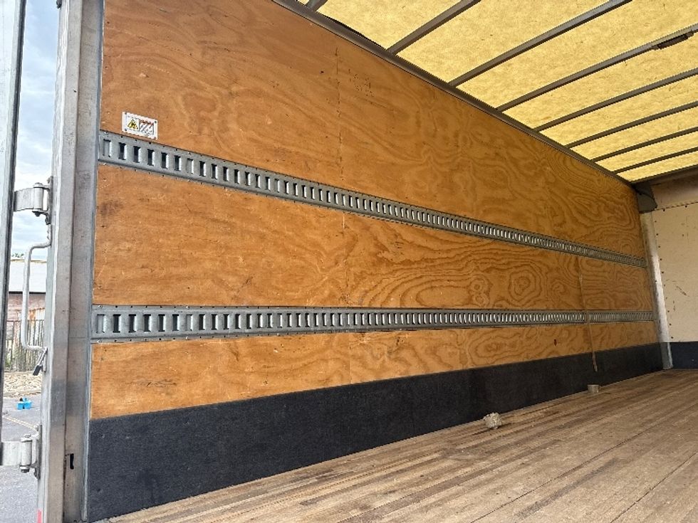 Medium Duty Box Truck-Light and Medium Duty Trucks-Isuzu-2021-NQR-West Babylon-NY-101,204\n\t\tmiles-$ 45,000 - Image 10
