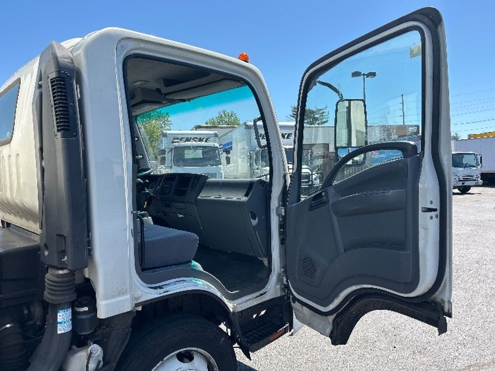 Medium Duty Box Truck-Light and Medium Duty Trucks-Isuzu-2021-NQR-West Babylon-NY-104,169\n\t\tmiles-$ 44,750 - Image 20