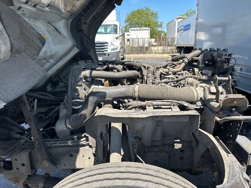 Medium Duty Box Truck-Light and Medium Duty Trucks-Isuzu-2021-NQR-West Babylon-NY-119,274\n\t\tmiles-$ 45,000 - Image 24