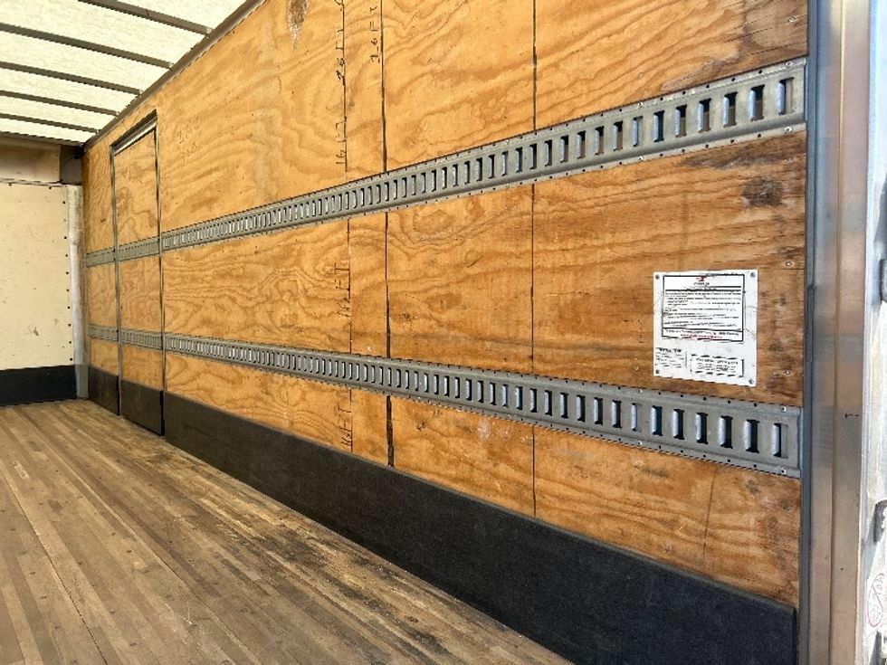 Medium Duty Box Truck-Light and Medium Duty Trucks-Isuzu-2021-NQR-West Babylon-NY-119,788\n\t\tmiles-$ 44,750 - Image 12