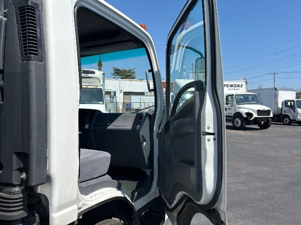 Medium Duty Box Truck-Light and Medium Duty Trucks-Isuzu-2021-NQR-West Babylon-NY-119,788\n\t\tmiles-$ 44,750 - Image 20