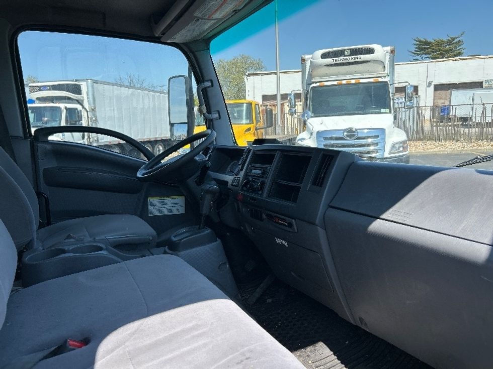 Medium Duty Box Truck-Light and Medium Duty Trucks-Isuzu-2021-NQR-West Babylon-NY-119,788\n\t\tmiles-$ 44,750 - Image 22