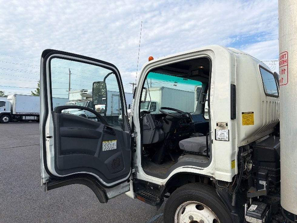 Medium Duty Box Truck-Light and Medium Duty Trucks-Isuzu-2021-NQR-West Babylon-NY-126,217\n\t\tmiles-$ 41,500 - Image 16