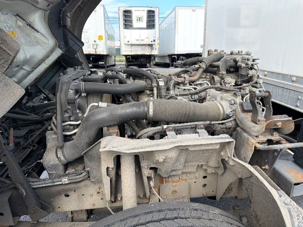 Medium Duty Box Truck-Light and Medium Duty Trucks-Isuzu-2021-NQR-West Babylon-NY-126,217\n\t\tmiles-$ 41,500 - Image 24