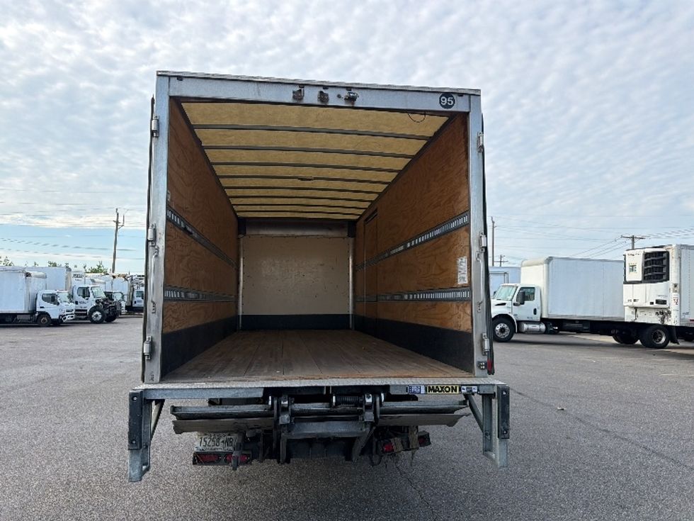 Medium Duty Box Truck-Light and Medium Duty Trucks-Isuzu-2021-NQR-West Babylon-NY-126,217\n\t\tmiles-$ 41,500 - Image 8