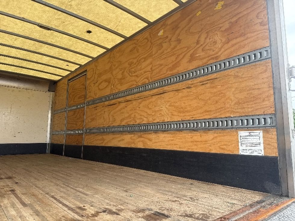 Medium Duty Box Truck-Light and Medium Duty Trucks-Isuzu-2021-NQR-West Babylon-NY-149,147\n\t\tmiles-$ 36,500 - Image 12