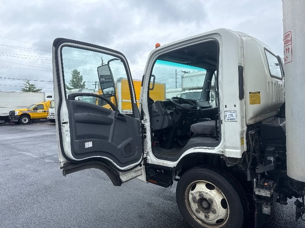 Medium Duty Box Truck-Light and Medium Duty Trucks-Isuzu-2021-NQR-West Babylon-NY-149,147\n\t\tmiles-$ 36,500 - Image 16