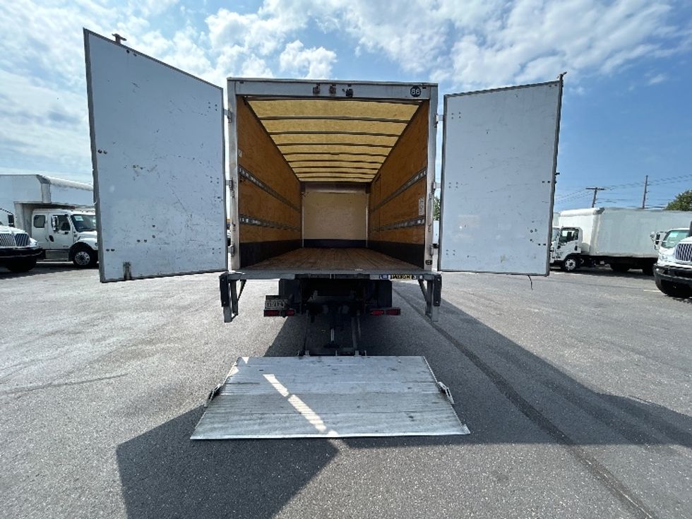 Medium Duty Box Truck-Light and Medium Duty Trucks-Isuzu-2021-NQR-West Babylon-NY-92,451\n\t\tmiles-$ 43,000 - Image 9