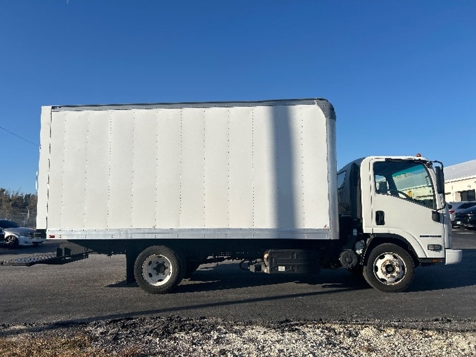 Medium Duty Box Truck-Light and Medium Duty Trucks-Isuzu-2021-NRR-Apopka-FL-153,099\n\t\tmiles-$ 38,750 - Image 15