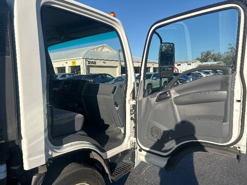 Medium Duty Box Truck-Light and Medium Duty Trucks-Isuzu-2021-NRR-Apopka-FL-153,099\n\t\tmiles-$ 38,750 - Image 20