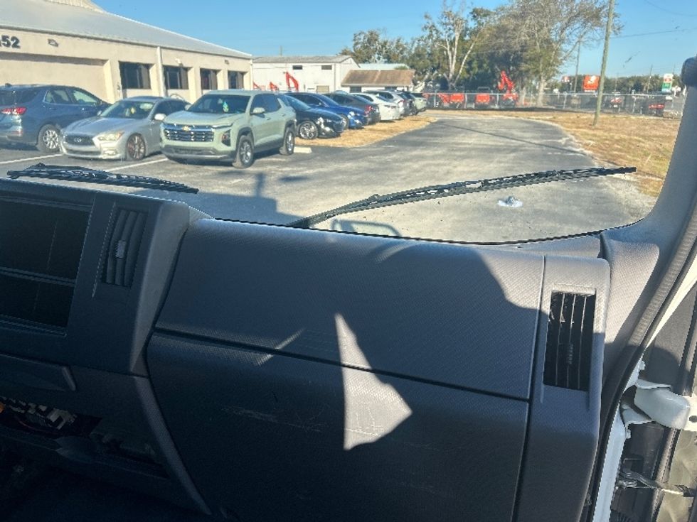 Medium Duty Box Truck-Light and Medium Duty Trucks-Isuzu-2021-NRR-Apopka-FL-153,099\n\t\tmiles-$ 38,750 - Image 21