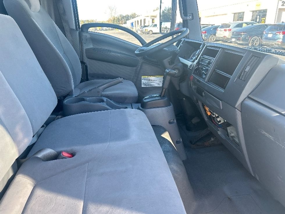 Medium Duty Box Truck-Light and Medium Duty Trucks-Isuzu-2021-NRR-Apopka-FL-153,099\n\t\tmiles-$ 38,750 - Image 22