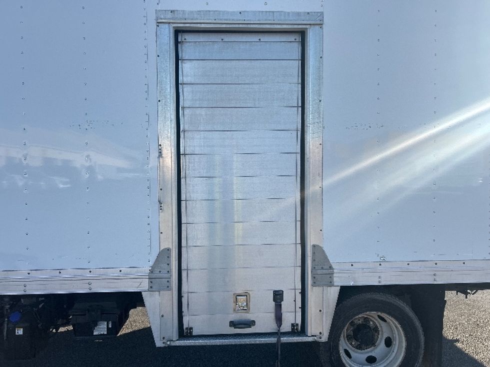 Medium Duty Box Truck-Light and Medium Duty Trucks-Isuzu-2021-NRR-Apopka-FL-153,099\n\t\tmiles-$ 38,750 - Image 25