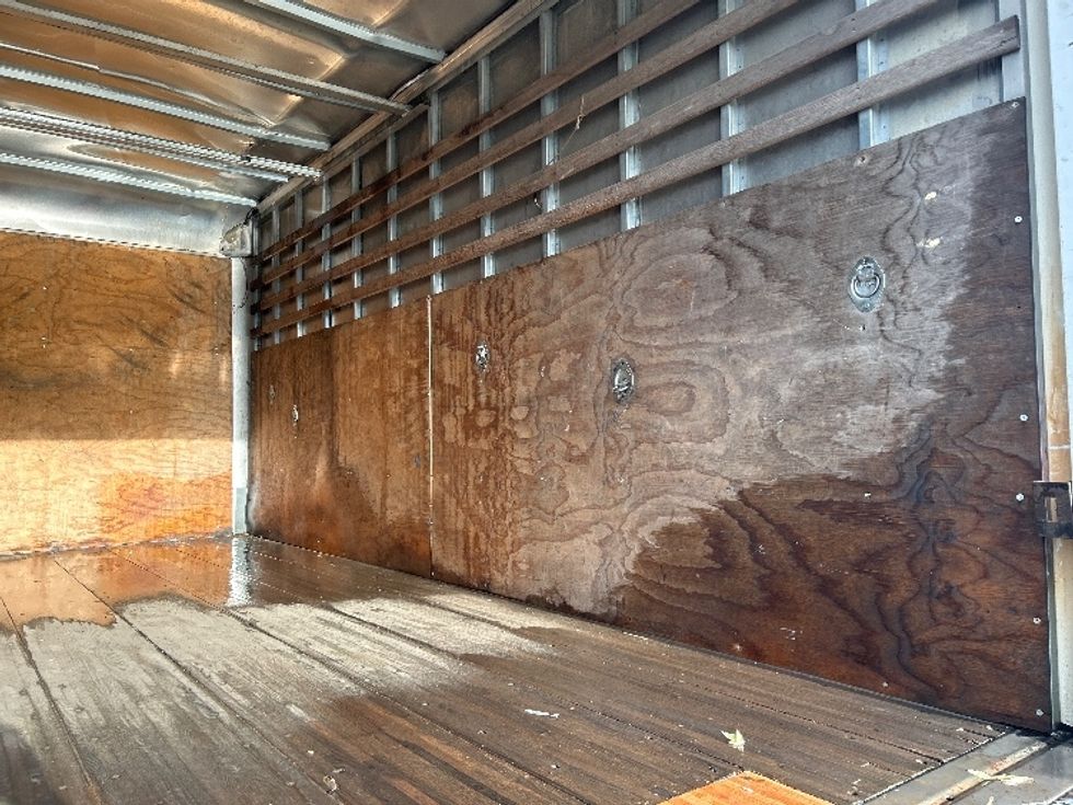 Medium Duty Box Truck-Light and Medium Duty Trucks-Isuzu-2021-NRR-Arlington-TX-146,947\n\t\tmiles-$ 34,000 - Image 11