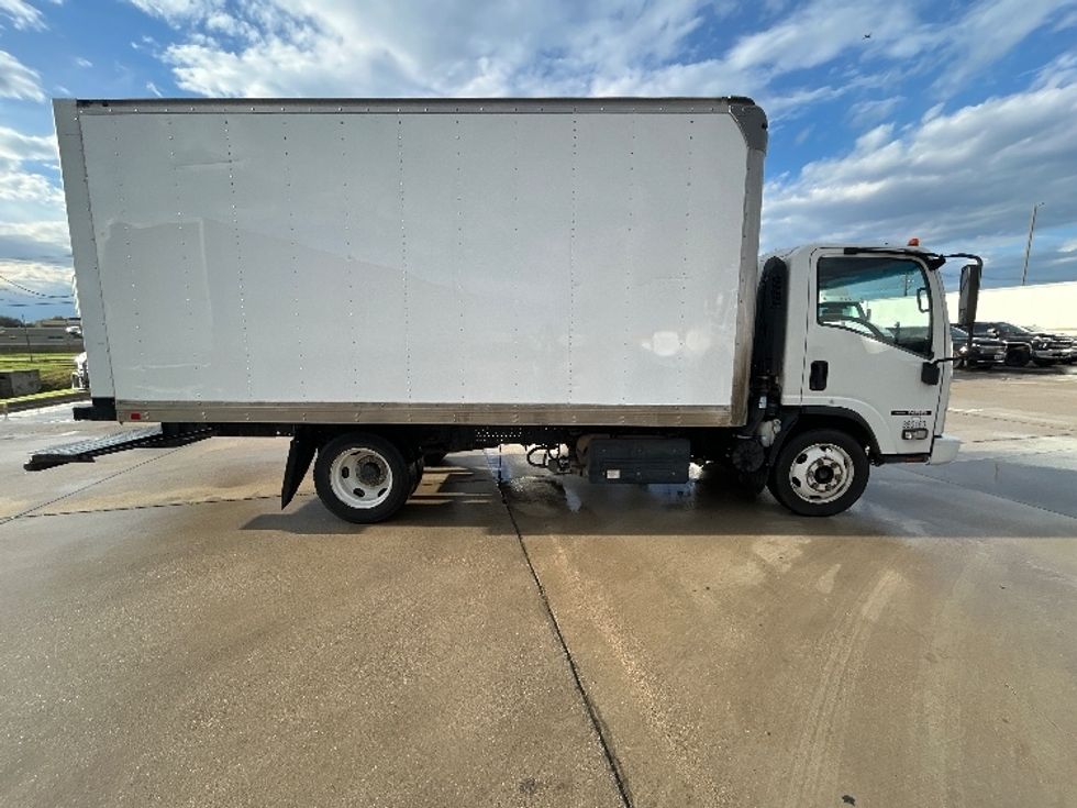 Medium Duty Box Truck-Light and Medium Duty Trucks-Isuzu-2021-NRR-Arlington-TX-146,947\n\t\tmiles-$ 34,000 - Image 14