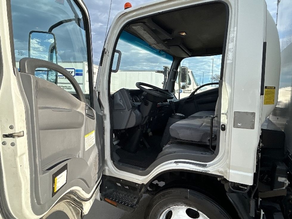 Medium Duty Box Truck-Light and Medium Duty Trucks-Isuzu-2021-NRR-Arlington-TX-146,947\n\t\tmiles-$ 34,000 - Image 15