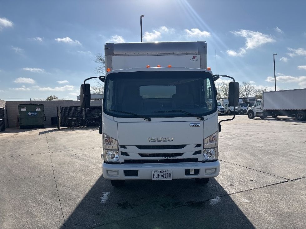 Medium Duty Box Truck-Light and Medium Duty Trucks-Isuzu-2021-NRR-Arlington-TX-146,947\n\t\tmiles-$ 34,000 - Image 2