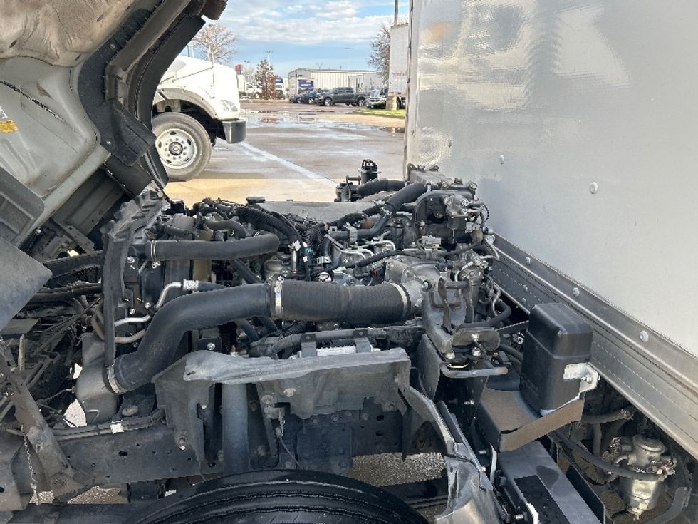 Medium Duty Box Truck-Light and Medium Duty Trucks-Isuzu-2021-NRR-Arlington-TX-146,947\n\t\tmiles-$ 34,000 - Image 23