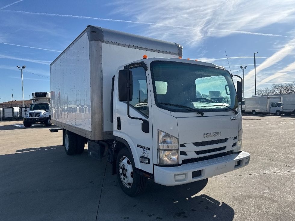 Medium Duty Box Truck-Light and Medium Duty Trucks-Isuzu-2021-NRR-Arlington-TX-220,370\n\t\tmiles-$ 20,000 - Image 1