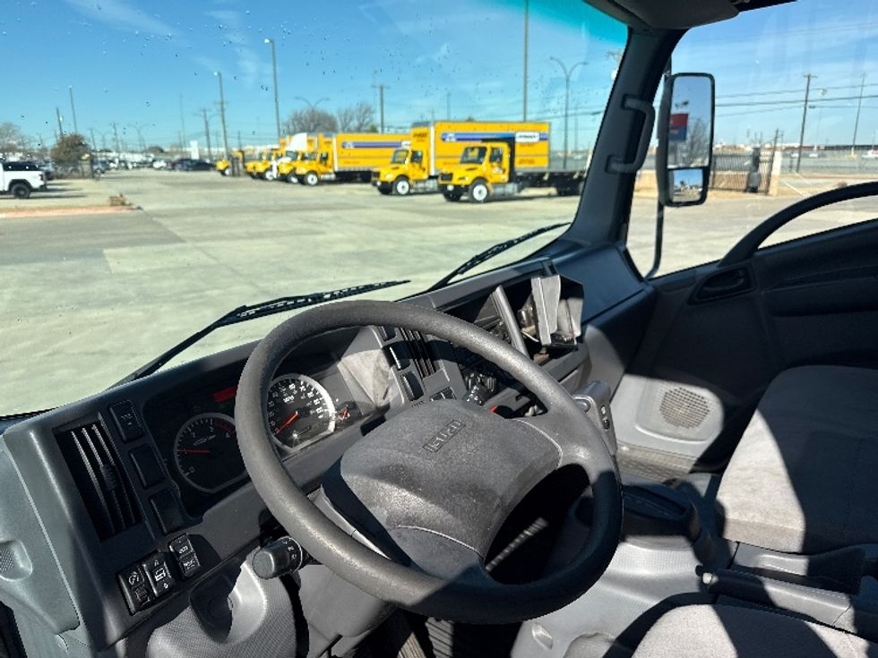 Medium Duty Box Truck-Light and Medium Duty Trucks-Isuzu-2021-NRR-Arlington-TX-220,370\n\t\tmiles-$ 20,000 - Image 17