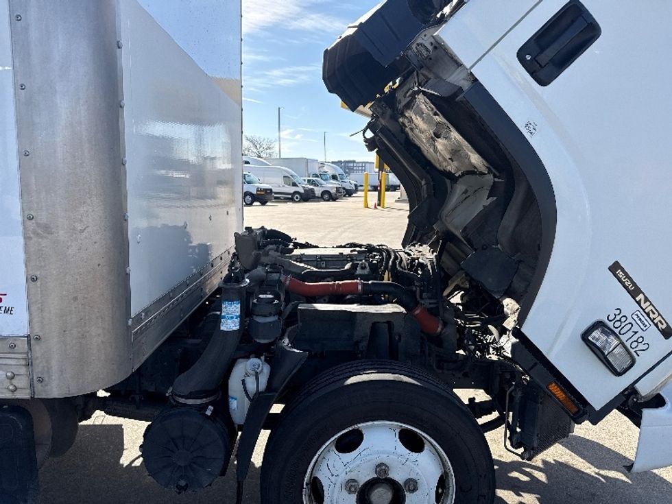 Medium Duty Box Truck-Light and Medium Duty Trucks-Isuzu-2021-NRR-Arlington-TX-220,370\n\t\tmiles-$ 20,000 - Image 23
