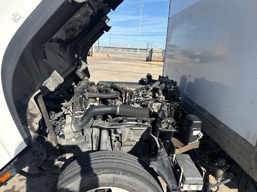 Medium Duty Box Truck-Light and Medium Duty Trucks-Isuzu-2021-NRR-Arlington-TX-220,370\n\t\tmiles-$ 20,000 - Image 24