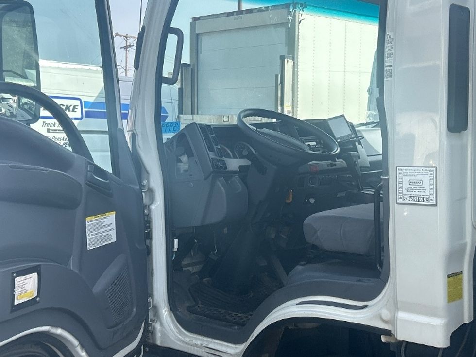 Medium Duty Box Truck-Light and Medium Duty Trucks-Isuzu-2021-NRR-Braintree-MA-148,328\n\t\tmiles-$ 36,750 - Image 16