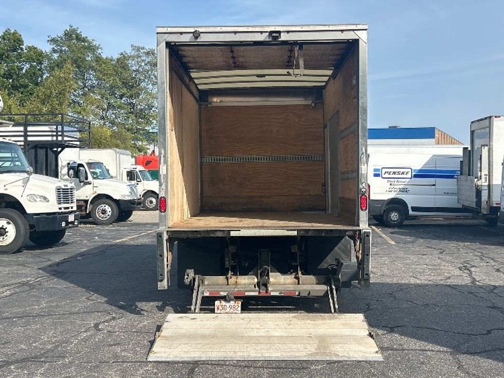 Medium Duty Box Truck-Light and Medium Duty Trucks-Isuzu-2021-NRR-Braintree-MA-148,328\n\t\tmiles-$ 36,750 - Image 9